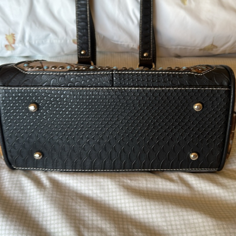 P & G Collection Western Purse Cream/ Leaf pattern. - Picture 3 of 8